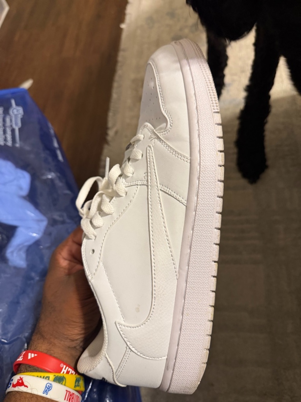 Classic All-White Jordan 1 low - Picture 2 of 4